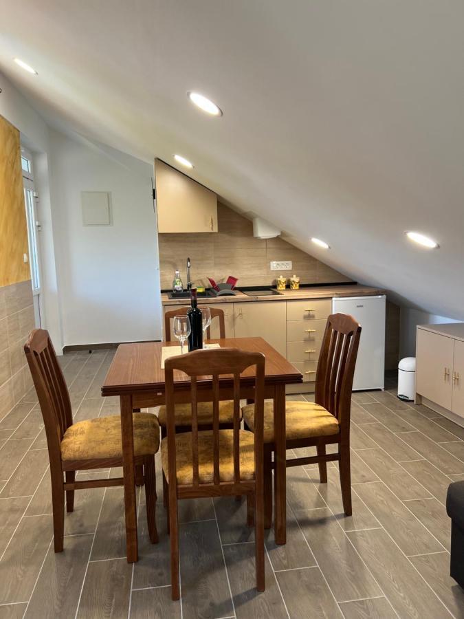 Apartment Ciro ヘルツェグ・ノヴィ エクステリア 写真
