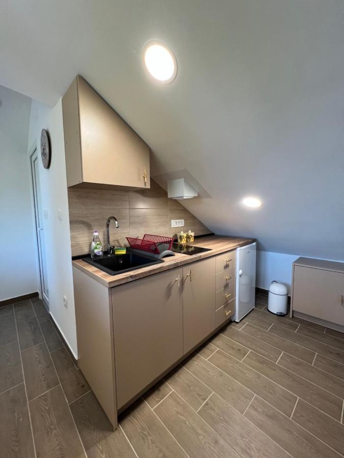 Apartment Ciro ヘルツェグ・ノヴィ エクステリア 写真